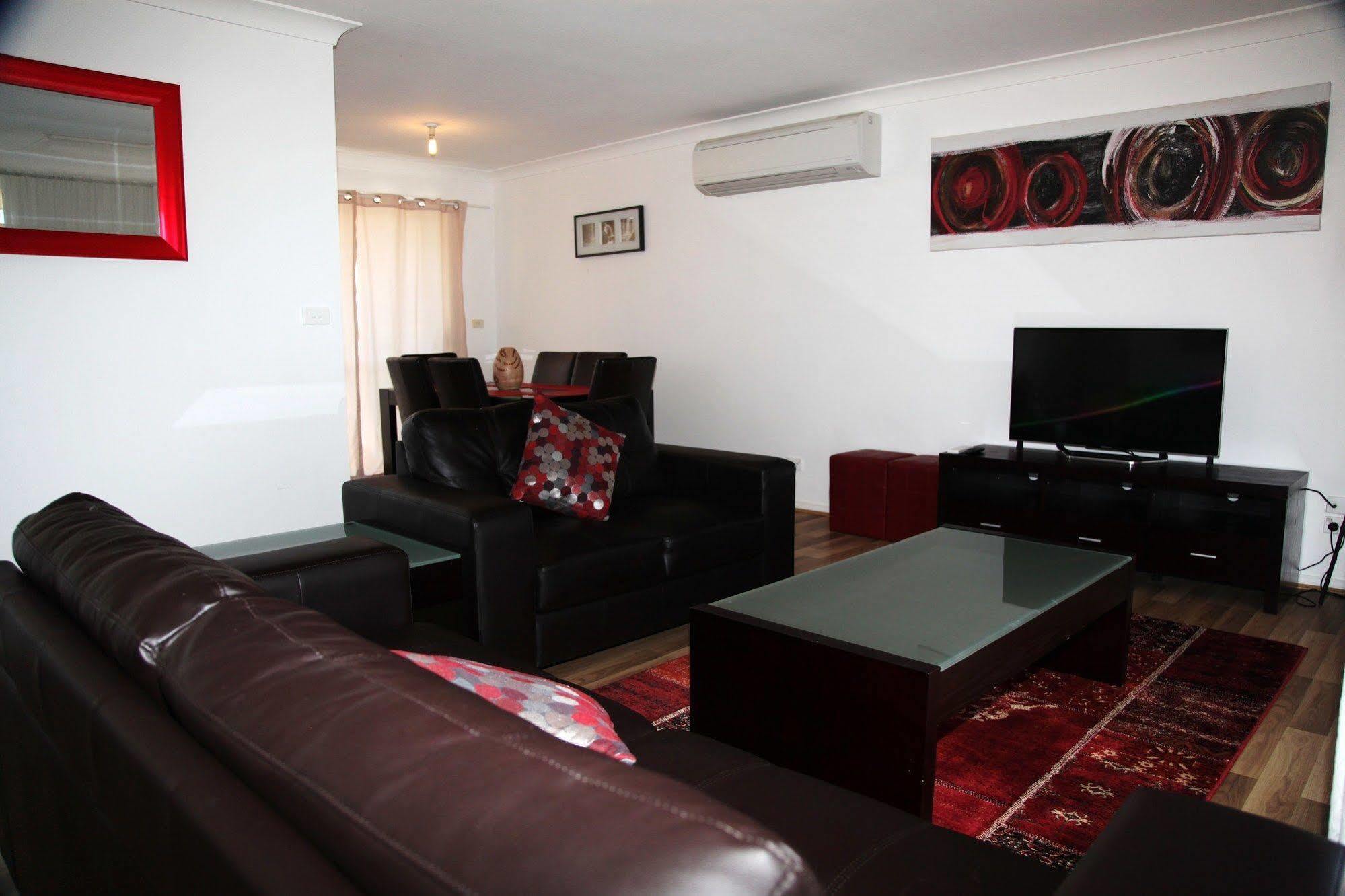 Titania Motel Оберон Экстерьер фото